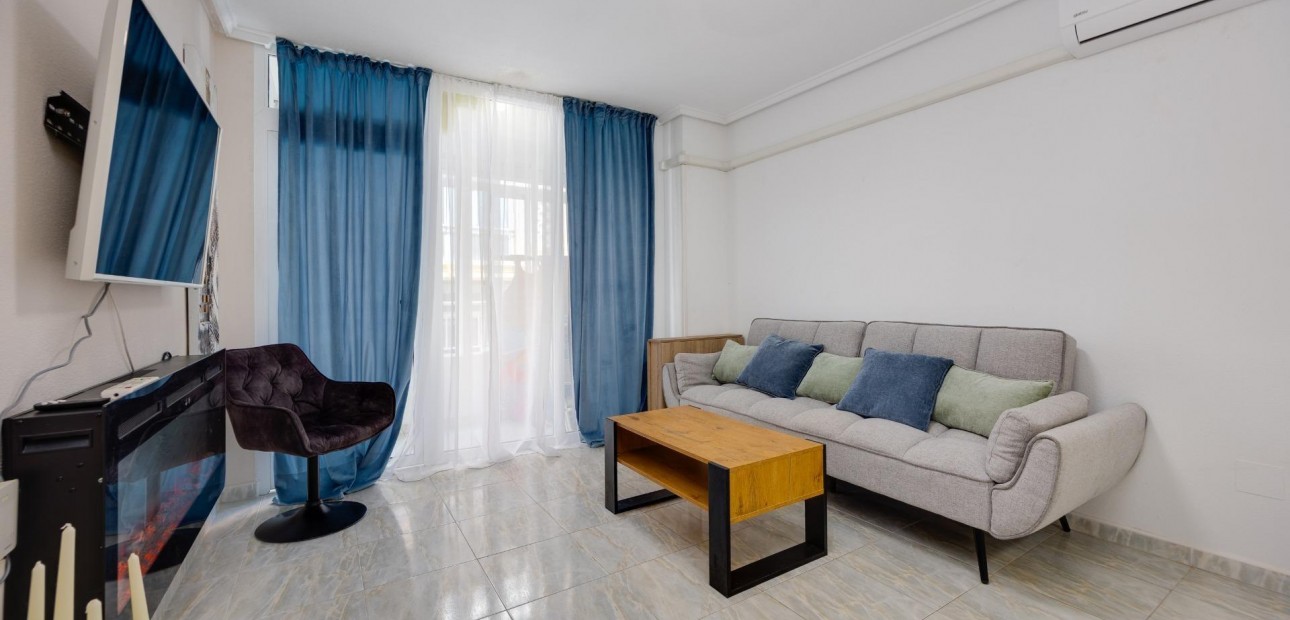 Herverkoop - Appartement / flat -
Torrevieja - Playa del cura