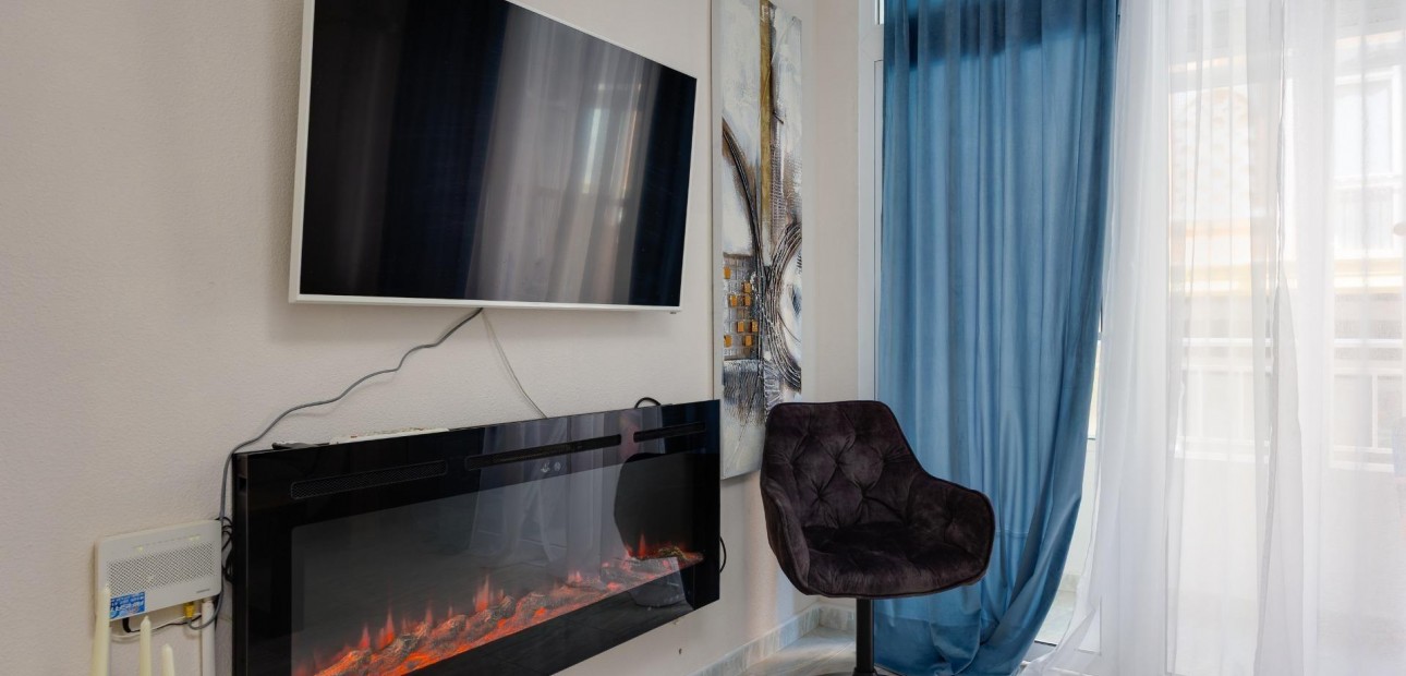 Herverkoop - Appartement / flat -
Torrevieja - Playa del cura