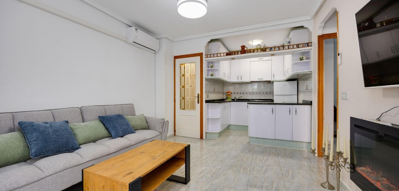 Herverkoop - Appartement / flat -
Torrevieja - Playa del cura