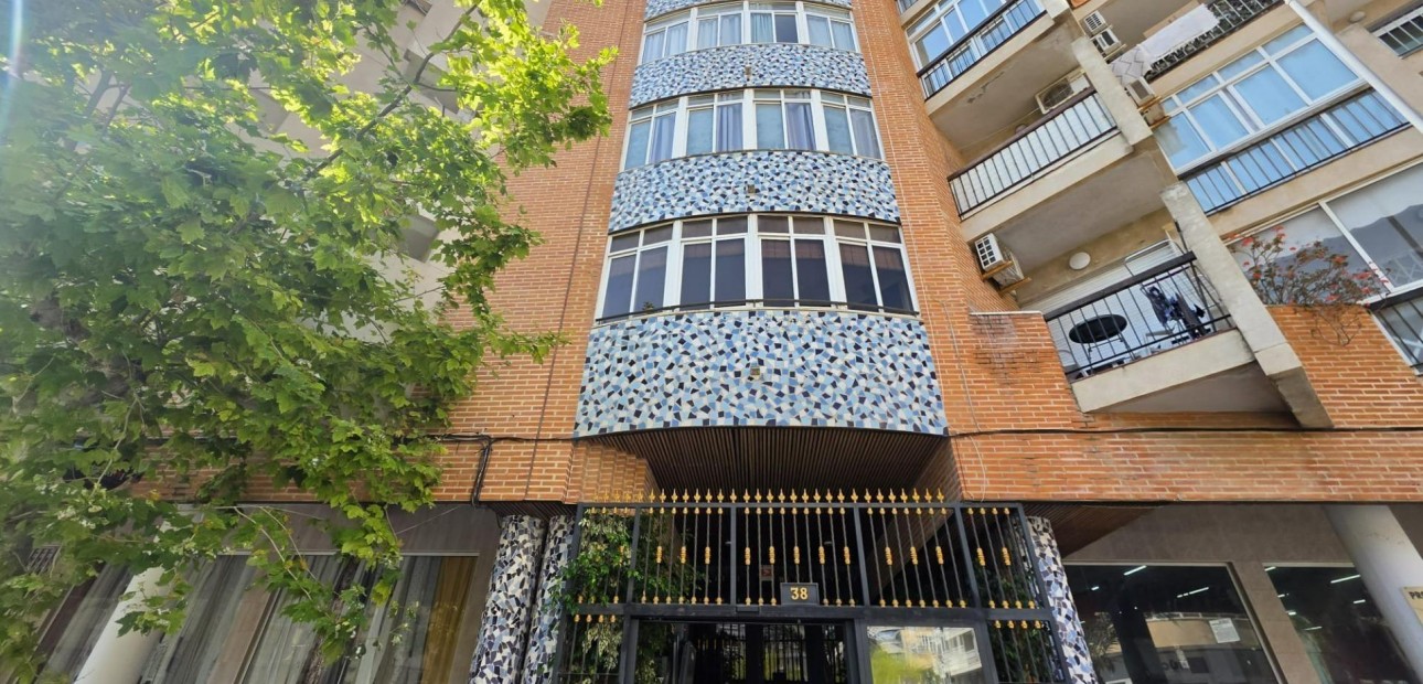 Herverkoop - Appartement / flat -
Torrevieja - torrevieja