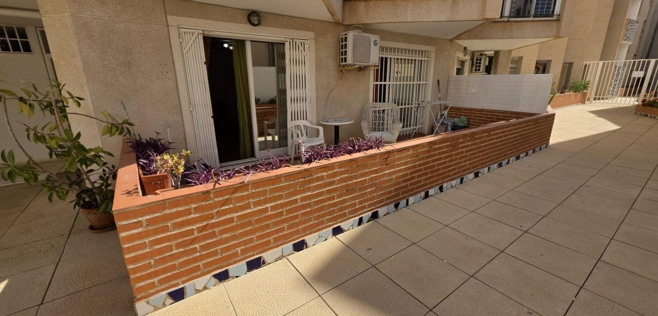 Herverkoop - Appartement / flat -
Torrevieja - torrevieja