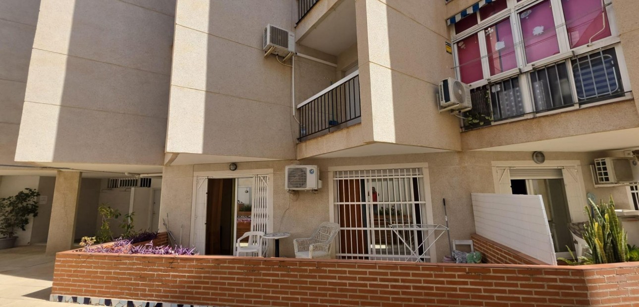 Herverkoop - Appartement / flat -
Torrevieja - torrevieja