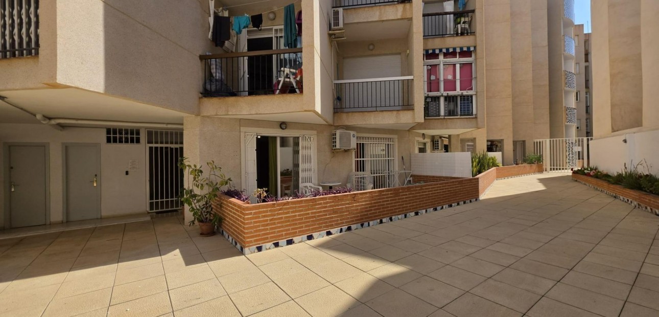 Herverkoop - Appartement / flat -
Torrevieja - torrevieja
