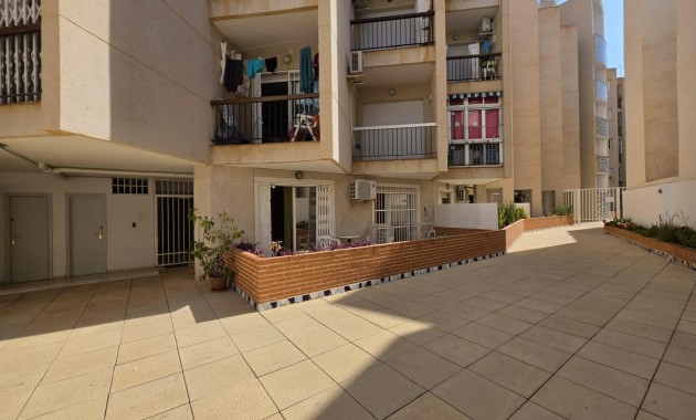 Herverkoop - Appartement / flat -
Torrevieja - torrevieja
