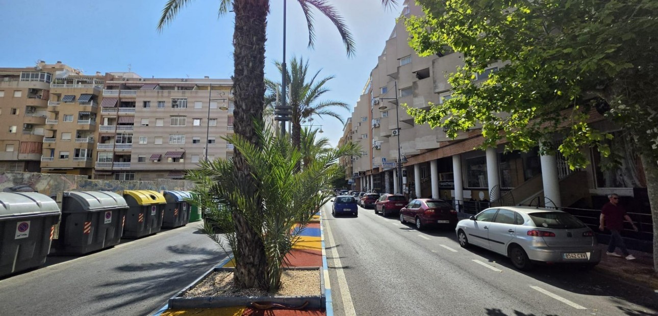 Herverkoop - Appartement / flat -
Torrevieja - torrevieja