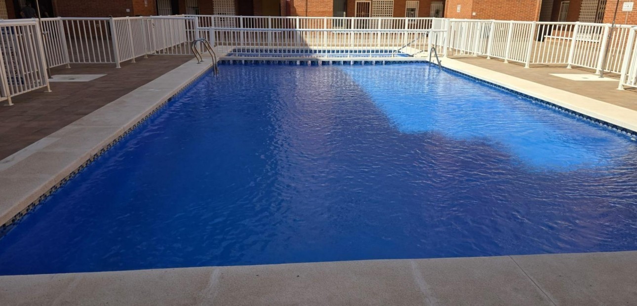 Herverkoop - Appartement / flat -
Torrevieja - Playa de los Naufragos