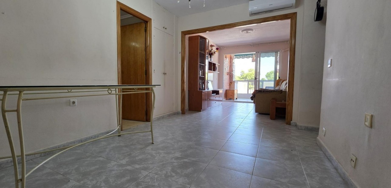 Herverkoop - Appartement / flat -
Torrevieja - Playa de los Naufragos