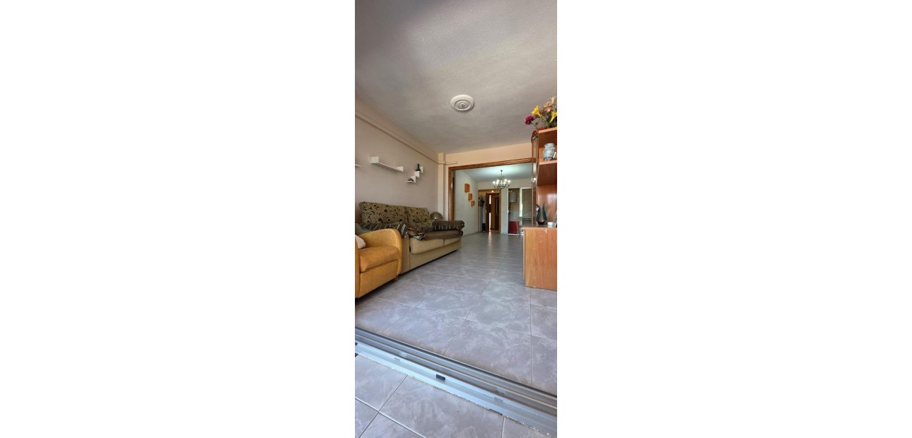 Herverkoop - Appartement / flat -
Torrevieja - Playa de los Naufragos