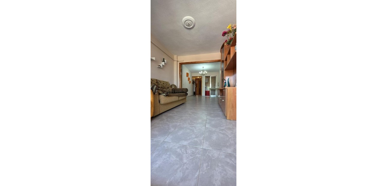 Herverkoop - Appartement / flat -
Torrevieja - Playa de los Naufragos