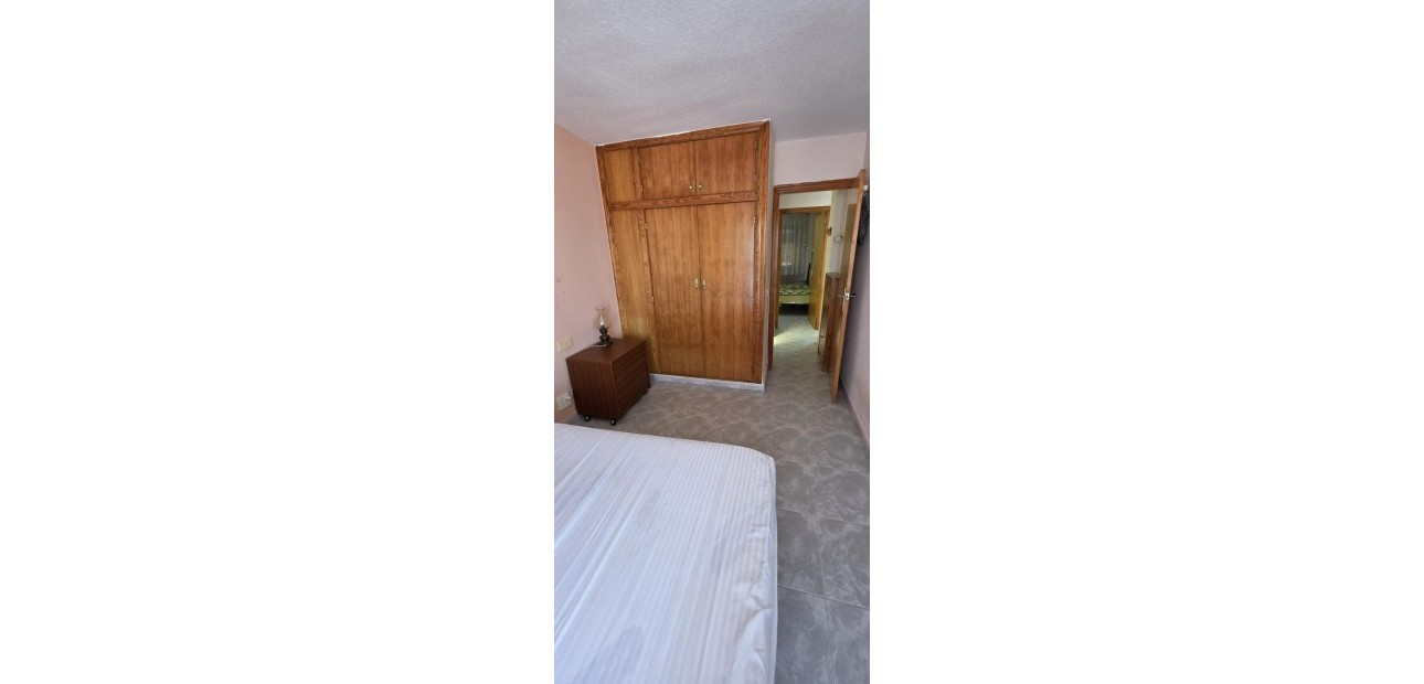 Herverkoop - Appartement / flat -
Torrevieja - Playa de los Naufragos