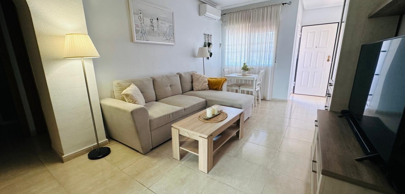 Herverkoop - Villa -
Orihuela Costa - La Florida