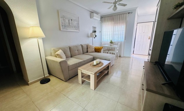 Herverkoop - Villa -
Orihuela Costa - La Florida