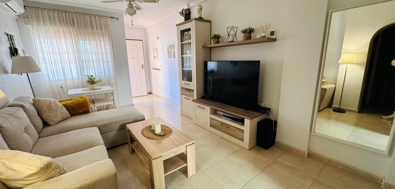 Herverkoop - Villa -
Orihuela Costa - La Florida