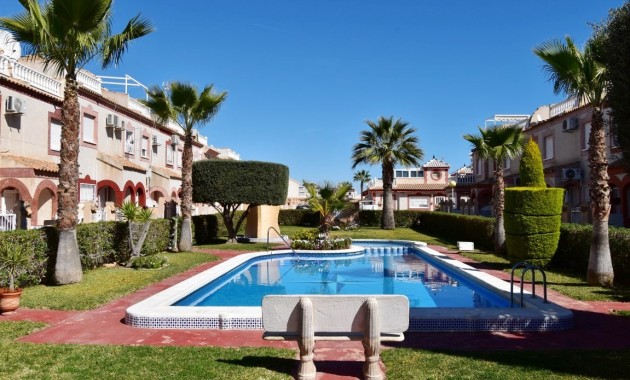 Herverkoop - Quad Villa -
Orihuela Costa - Playa Flamenca