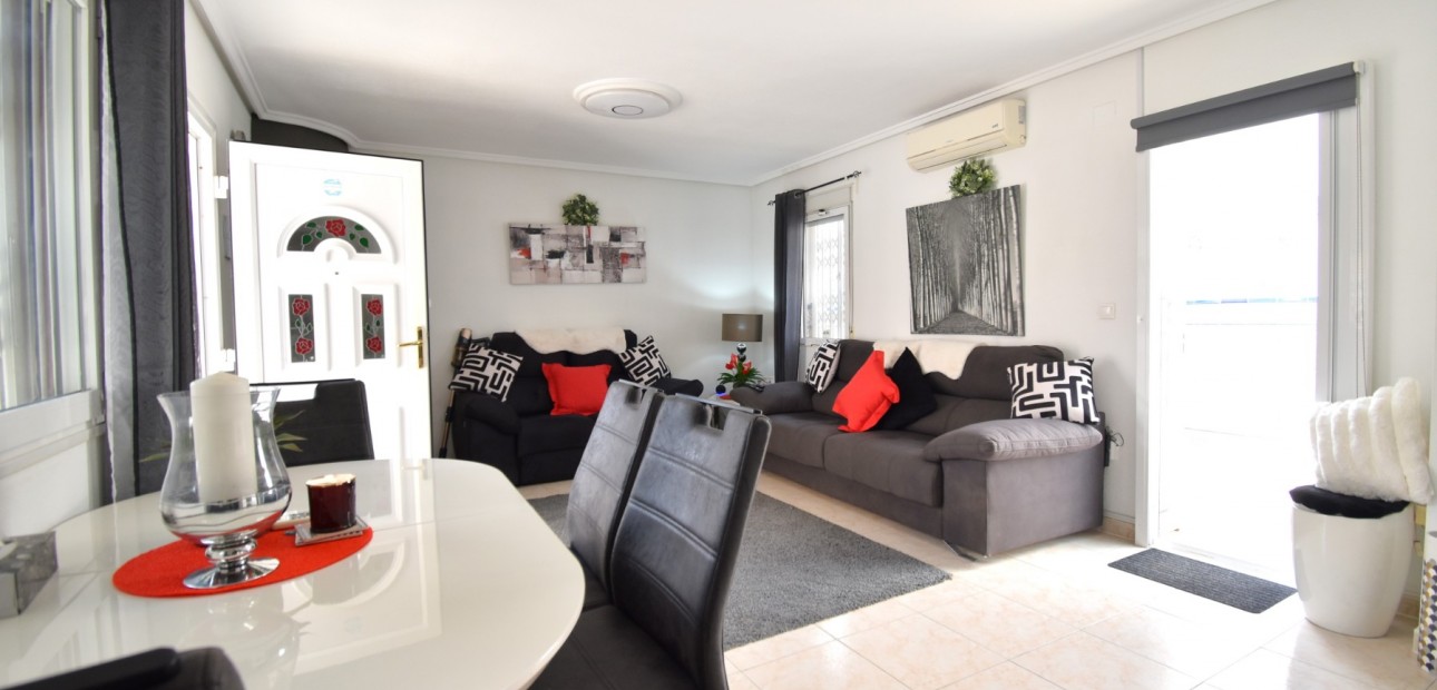 Herverkoop - Quad Villa -
Orihuela Costa - Playa Flamenca