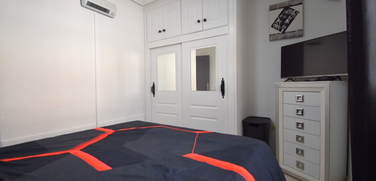 Herverkoop - Quad Villa -
Orihuela Costa - Playa Flamenca
