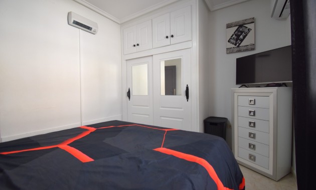 Herverkoop - Quad Villa -
Orihuela Costa - Playa Flamenca