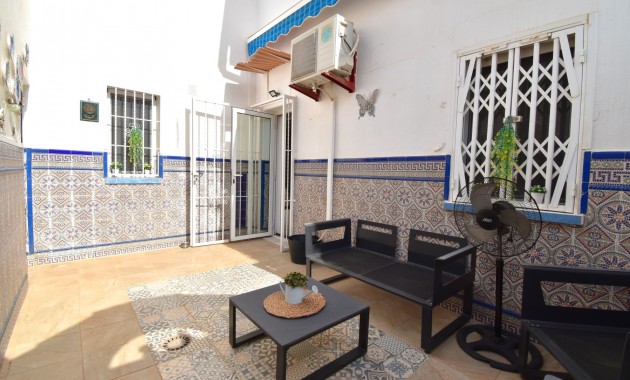 Herverkoop - Quad Villa -
Orihuela Costa - Playa Flamenca