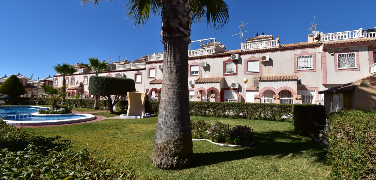 Herverkoop - Quad Villa -
Orihuela Costa - Playa Flamenca