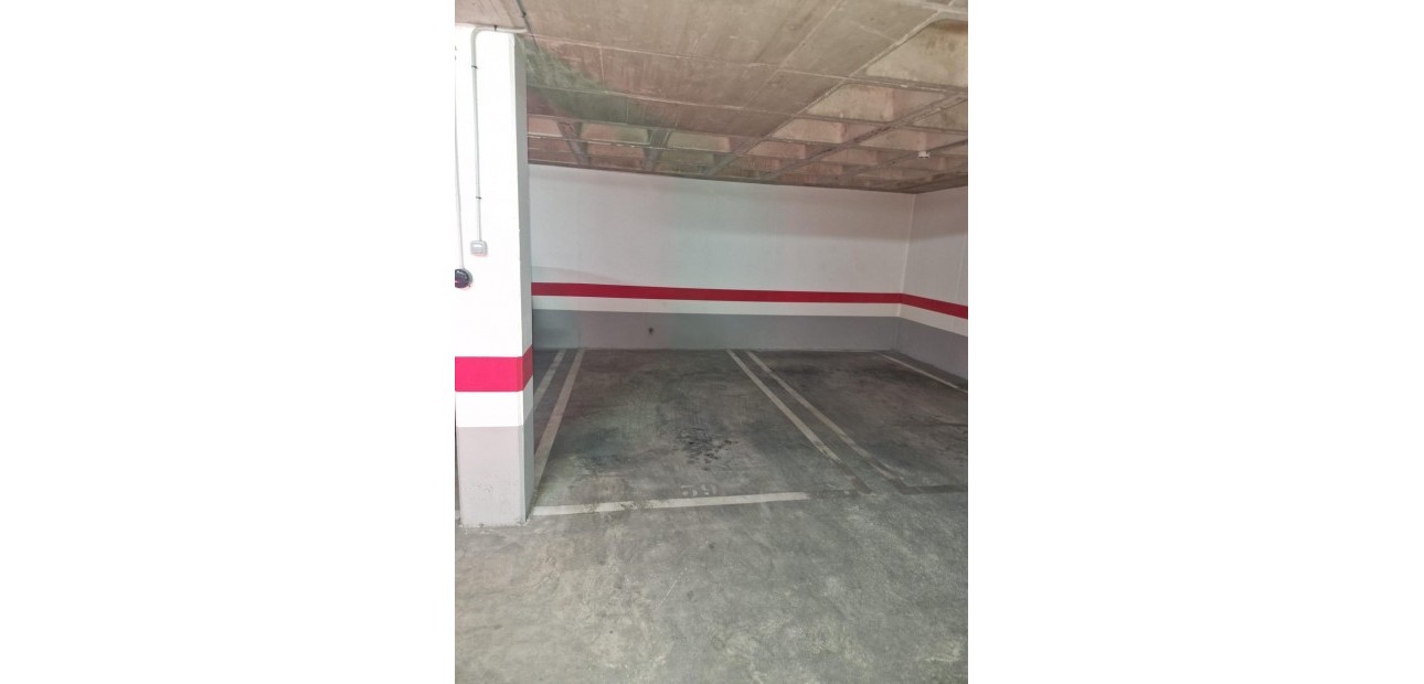 Herverkoop - Garage -
Torrevieja - Los Frutales