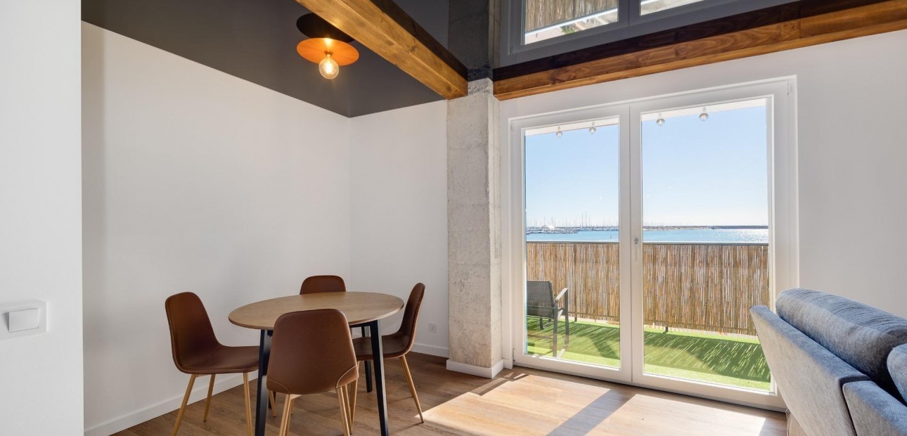 Herverkoop - Appartement / flat -
Torrevieja - Acequion