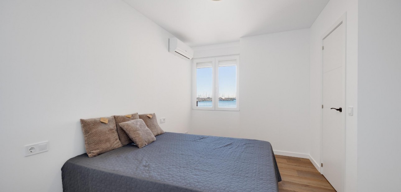 Herverkoop - Appartement / flat -
Torrevieja - Acequion
