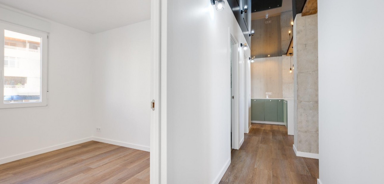 Herverkoop - Appartement / flat -
Torrevieja - Acequion