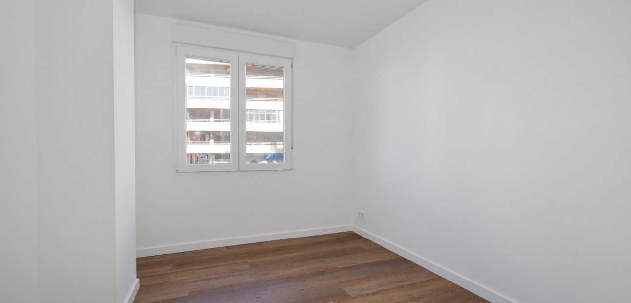 Herverkoop - Appartement / flat -
Torrevieja - Acequion