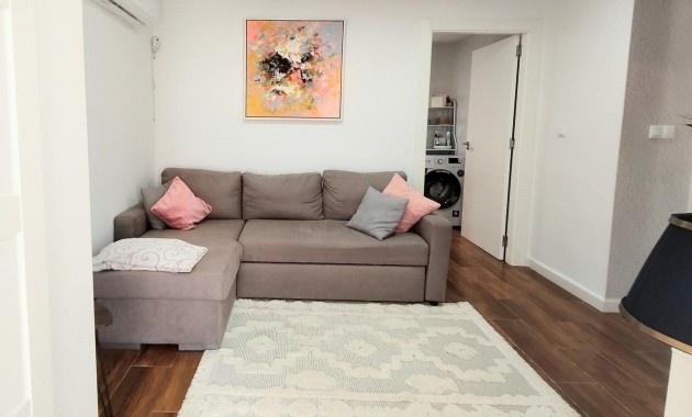 Herverkoop - Bungalow -
Torrevieja - La Mata pueblo