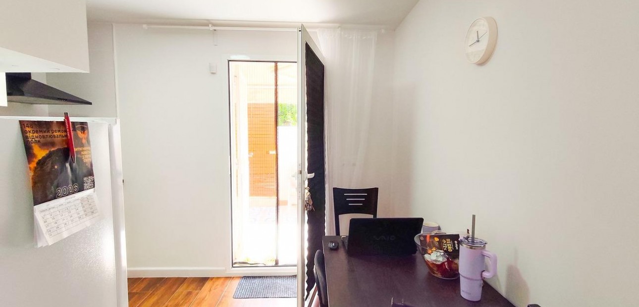 Herverkoop - Bungalow -
Torrevieja - La Mata pueblo