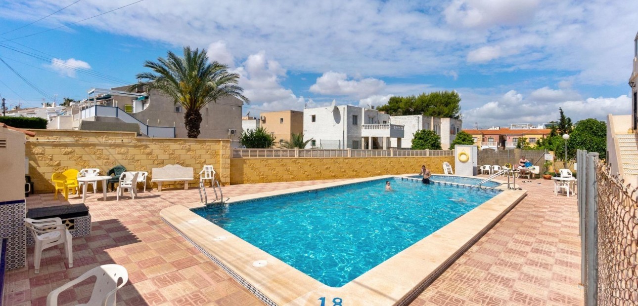 Herverkoop - Bungalow -
Torrevieja - La Siesta - El Salado - Torreta
