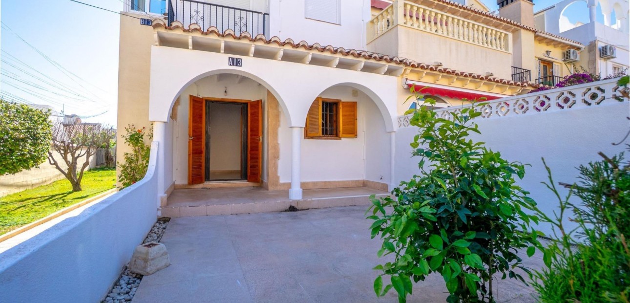 Herverkoop - Bungalow -
Torrevieja - La Siesta - El Salado - Torreta