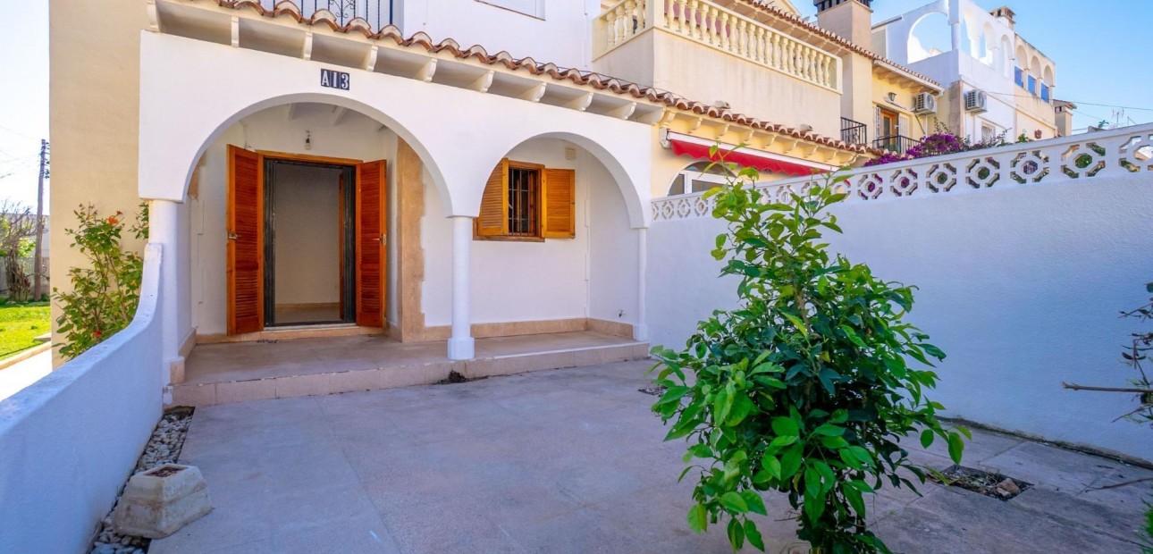 Herverkoop - Bungalow -
Torrevieja - La Siesta - El Salado - Torreta