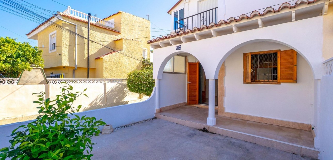 Herverkoop - Bungalow -
Torrevieja - La Siesta - El Salado - Torreta
