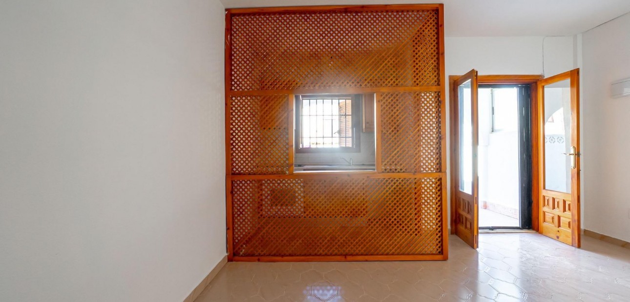 Herverkoop - Bungalow -
Torrevieja - La Siesta - El Salado - Torreta