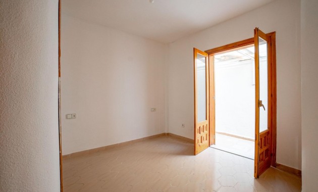 Herverkoop - Bungalow -
Torrevieja - La Siesta - El Salado - Torreta