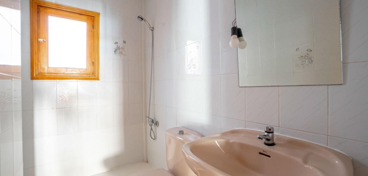 Herverkoop - Bungalow -
Torrevieja - La Siesta - El Salado - Torreta
