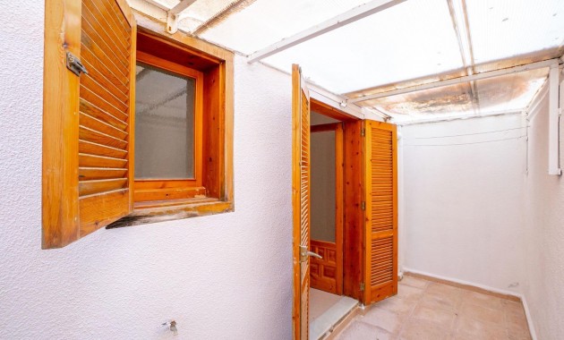 Herverkoop - Bungalow -
Torrevieja - La Siesta - El Salado - Torreta