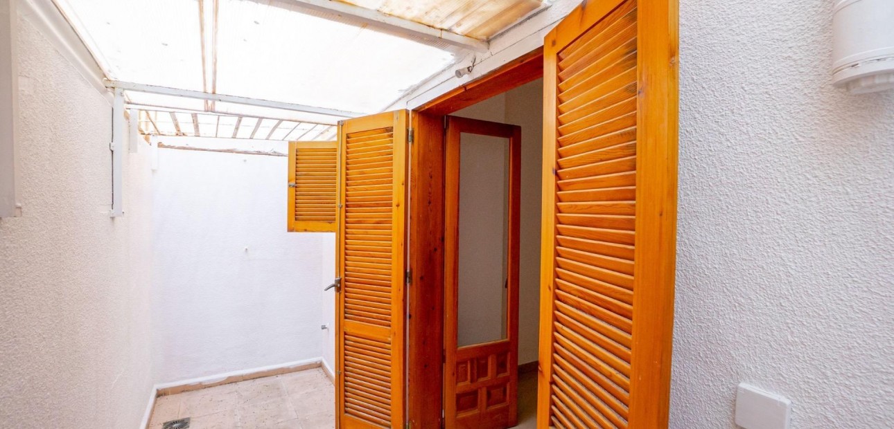 Herverkoop - Bungalow -
Torrevieja - La Siesta - El Salado - Torreta