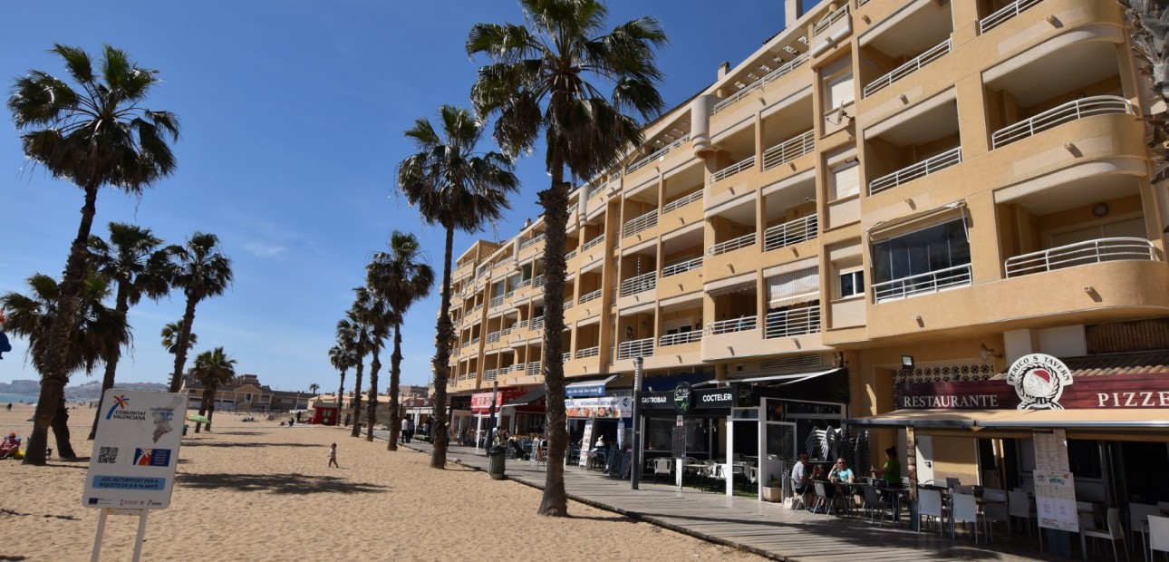 Herverkoop - Appartement / flat -
Torrevieja - Torre La Mata