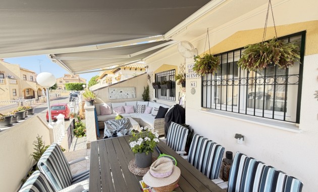Herverkoop - Quad Villa -
Orihuela Costa - Los Altos