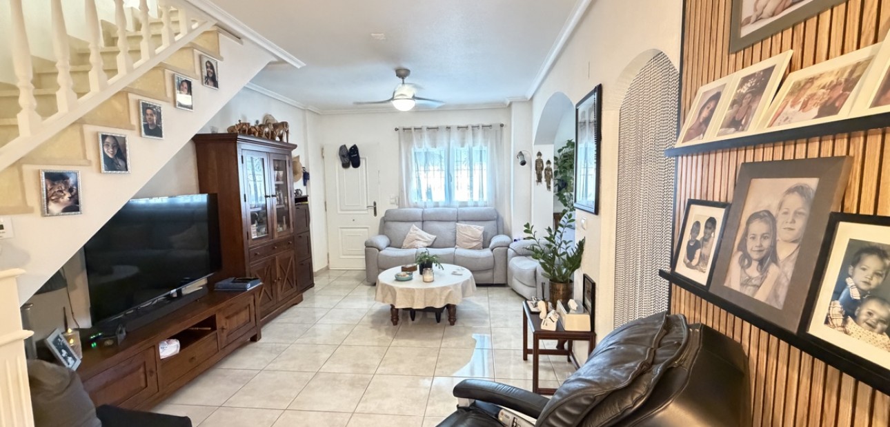 Herverkoop - Quad Villa -
Orihuela Costa - Los Altos