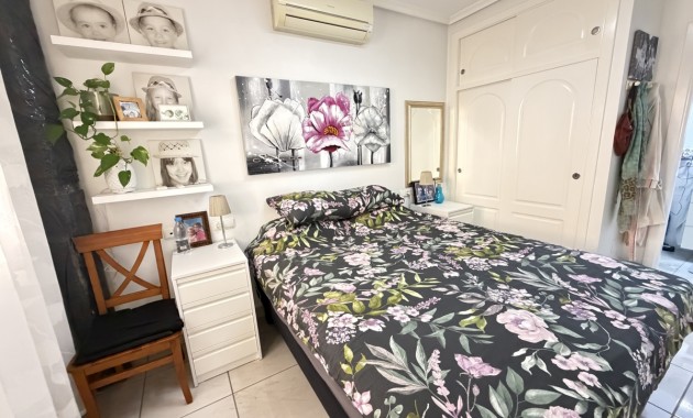 Herverkoop - Quad Villa -
Orihuela Costa - Los Altos
