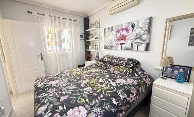 Herverkoop - Quad Villa -
Orihuela Costa - Los Altos