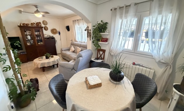 Herverkoop - Quad Villa -
Orihuela Costa - Los Altos