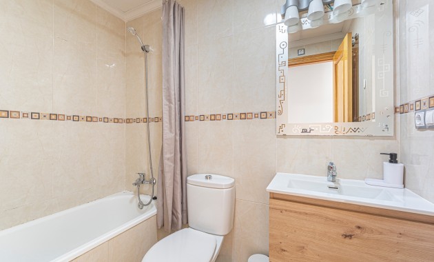 Herverkoop - Appartement / flat -
Rojales - Rojales - Village