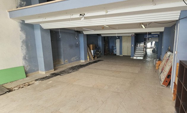Herverkoop - Building (Mixed-Use) -
Torrevieja - Torrevieja - Centre