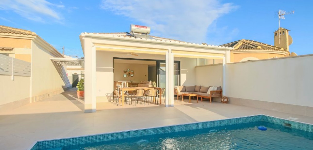 Herverkoop - Detached Villa -
Torrevieja - El Chaparral