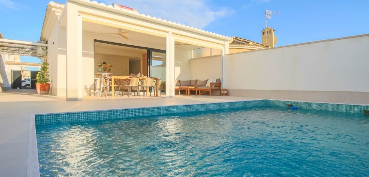 Herverkoop - Detached Villa -
Torrevieja - El Chaparral