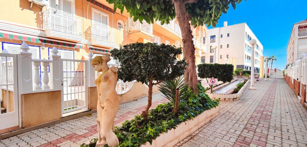 Herverkoop - Appartement / flat -
Torrevieja - Torre La Mata